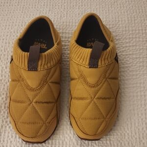 NEW Teva Yellow Quilted Slip-On Shoes